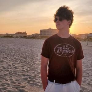 Meet your Posher, Alex